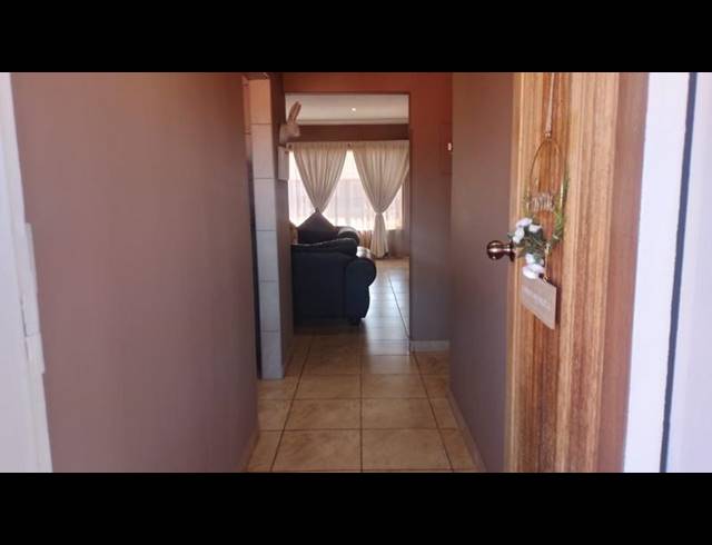 2 BEDROOM APARTMENT FOR SALE IN CULEMBORG PARK